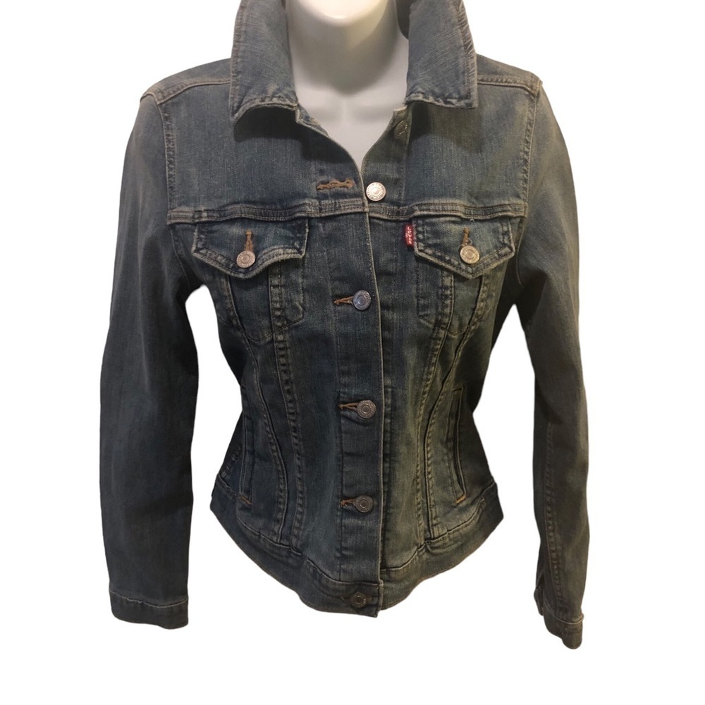 Levi’s Relaxed Ex Boyfriend Stretch Jean Jacket Sz. Medium Wash Light Distress